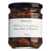 Ein 180g-Glas Primopasto Olive con pinoli - schwarze Oliven mit Pinienkernen, mit weißem Etikett.