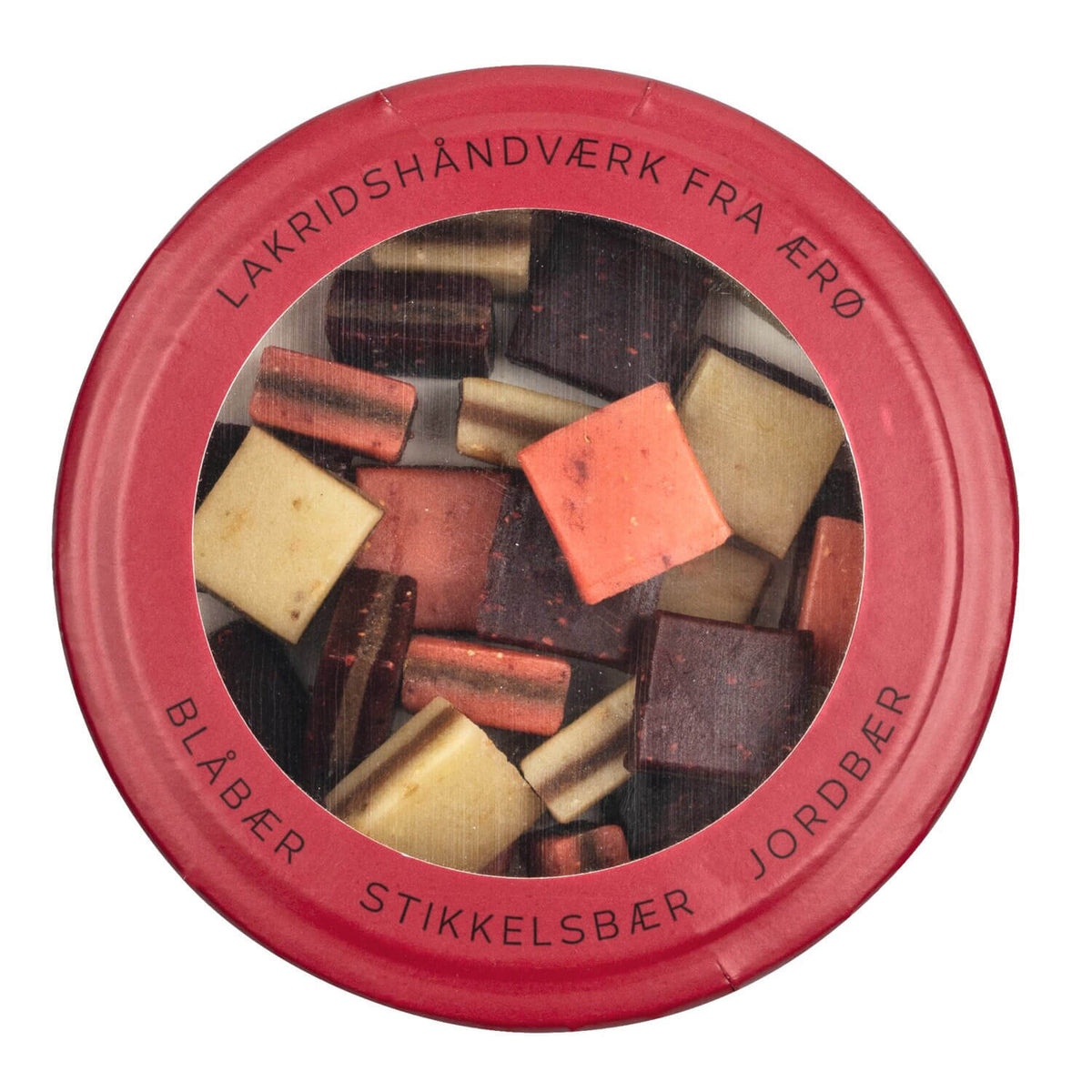 Runde rote Schachtel mit verschiedenen quadratischen Lakritzbonbons von Hattesens Konfektfabrik, mit der Aufschrift "Lakritz mit Blaubeeren, Stachelbeeren & Erdbeeren, 125 g" mit Beerengeschmack.