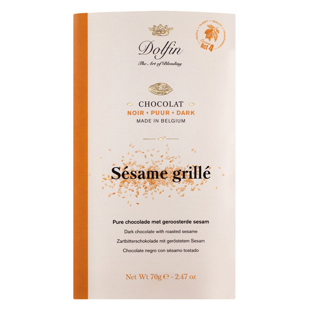 A 70g Dolfin Zartbitterschokolade mit geröstetem Sesam von Dolfin Schokolade, hergestellt in Belgien.