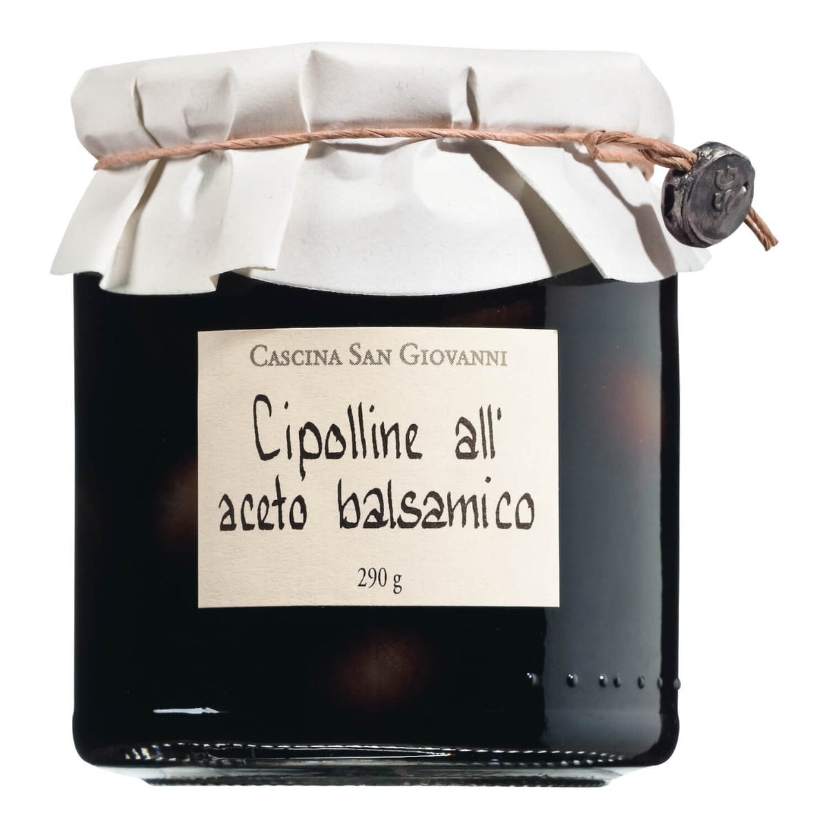 Ein 290-g-Glas mit Borettane - Zwiebeln in Balsamessig von Cascina San Giovanni, mit weißem Papierdeckel und handgeschriebenem Etikett der Marke Cascina San Giovanni.