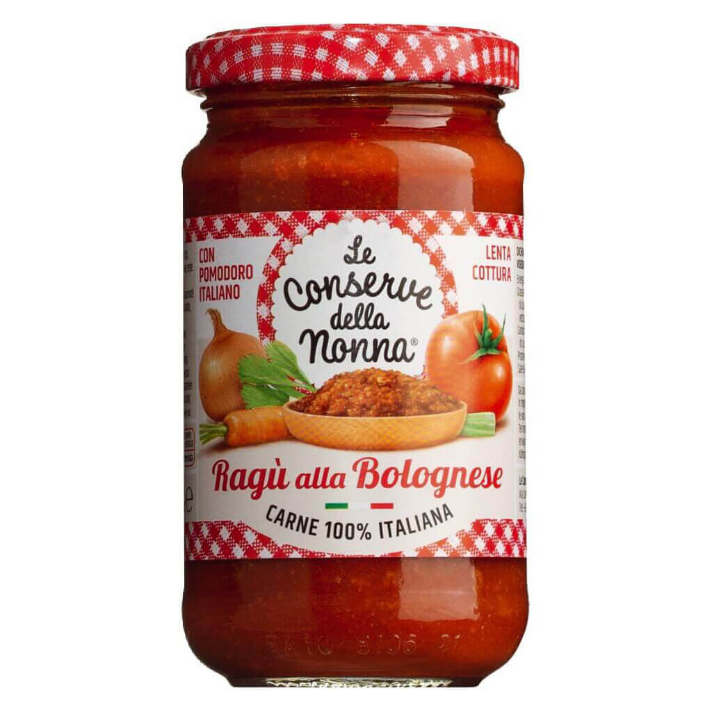 Ein 190-g-Glas Le conserve della nonna s.r.l. Ragù alla Bolognese - Tomatensauce mit Fleischragout, auf dessen Etikett Tomaten und Karotten abgebildet sind.
