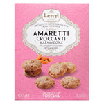 Auf einer lila Schachtel Lenzi Amaretti Croccanti alle Mandorle (knusprige Mandelmakronen, 100 g) sind knusprige Mandelkekse und Mandeln auf der Vorderseite abgebildet.