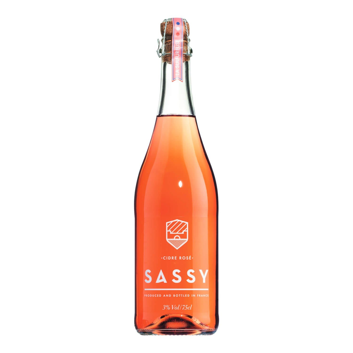 Eine 0,75 l Flasche Sassy Cidre rose Apfelschaumwein mit rosa Flüssigkeit und versiegeltem Korkverschluss von Sassy.
