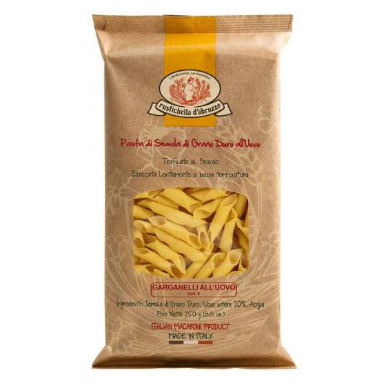 Der braune 250g-Beutel Garganelli all uovo Eiernudeln von Rustichella d'Abruzzo S.p.A. hat ein Sichtfenster, durch das man den Inhalt der Pasta erkennen kann.