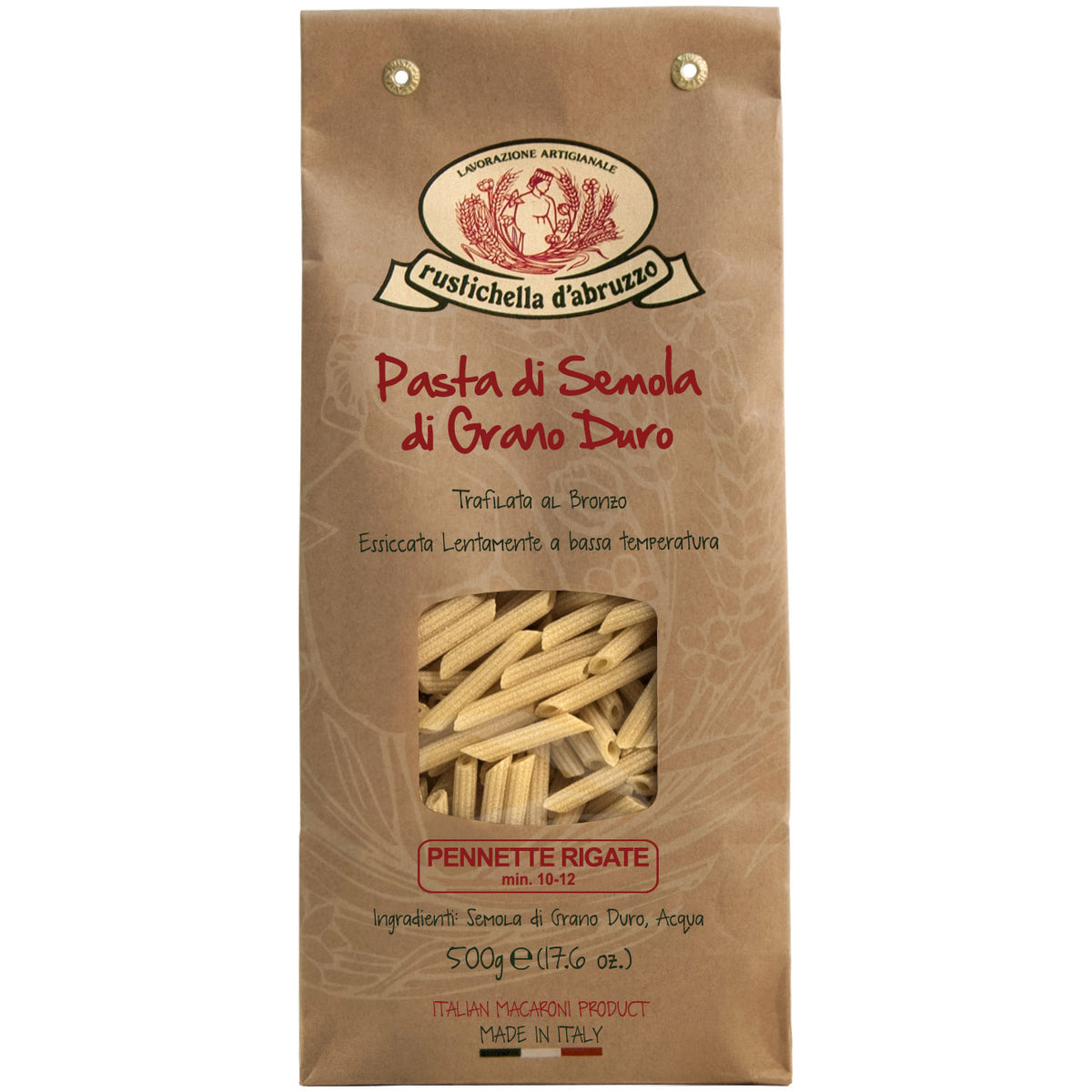 Eine braune Tüte Rustichella d'Abruzzo S.p.A. Pennette rigate Hartweizennudeln, 500 g, mit einem durchsichtigen Fenster, in dem die Nudeln zu sehen sind.