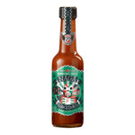 Eine 155g-Flasche Mic's Chillisauce Hot Sauce Naga Knockdown (600.000 Scoville) von Mics Chilli, mit einem bunten Totenkopf-Etiketten-Design.