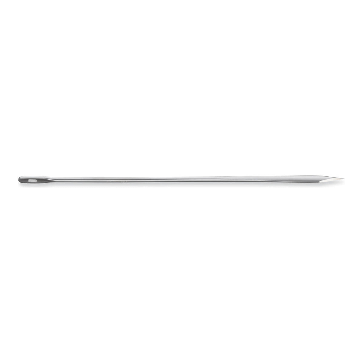 Die Triangle Dressiernadel aus Edelstahl gerade, 230 mm Ø 4mm von Triangle ist eine lange, schlanke Edelstahlnadel mit einem Öhr an einem Ende und einer spitzen Spitze am anderen.