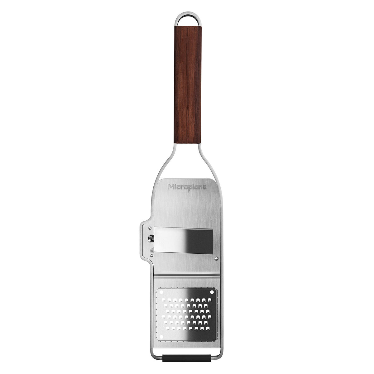 Das Microplane Master Trüffel-Profi Tool Reibe & Hobel 2 in 1 von Microplane verfügt über eine Reibe und einen Hobel aus Edelstahl mit einer rechteckigen Oberfläche und einem eleganten braunen Holzgriff.