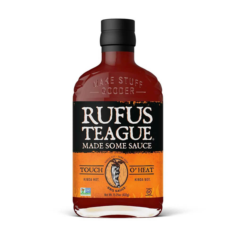 Abgebildet ist eine 432-g-Flasche Rufus Teague Touch O Heat Sauce mit einem schwarz-orangenen Etikett auf weißem Hintergrund.