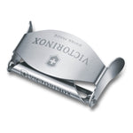 Der Victorinox Sparschäler ist ein in der Schweiz hergestellter Edelstahlschäler von Victorinox mit einem sichtbaren Logo auf der gebogenen Klinge.