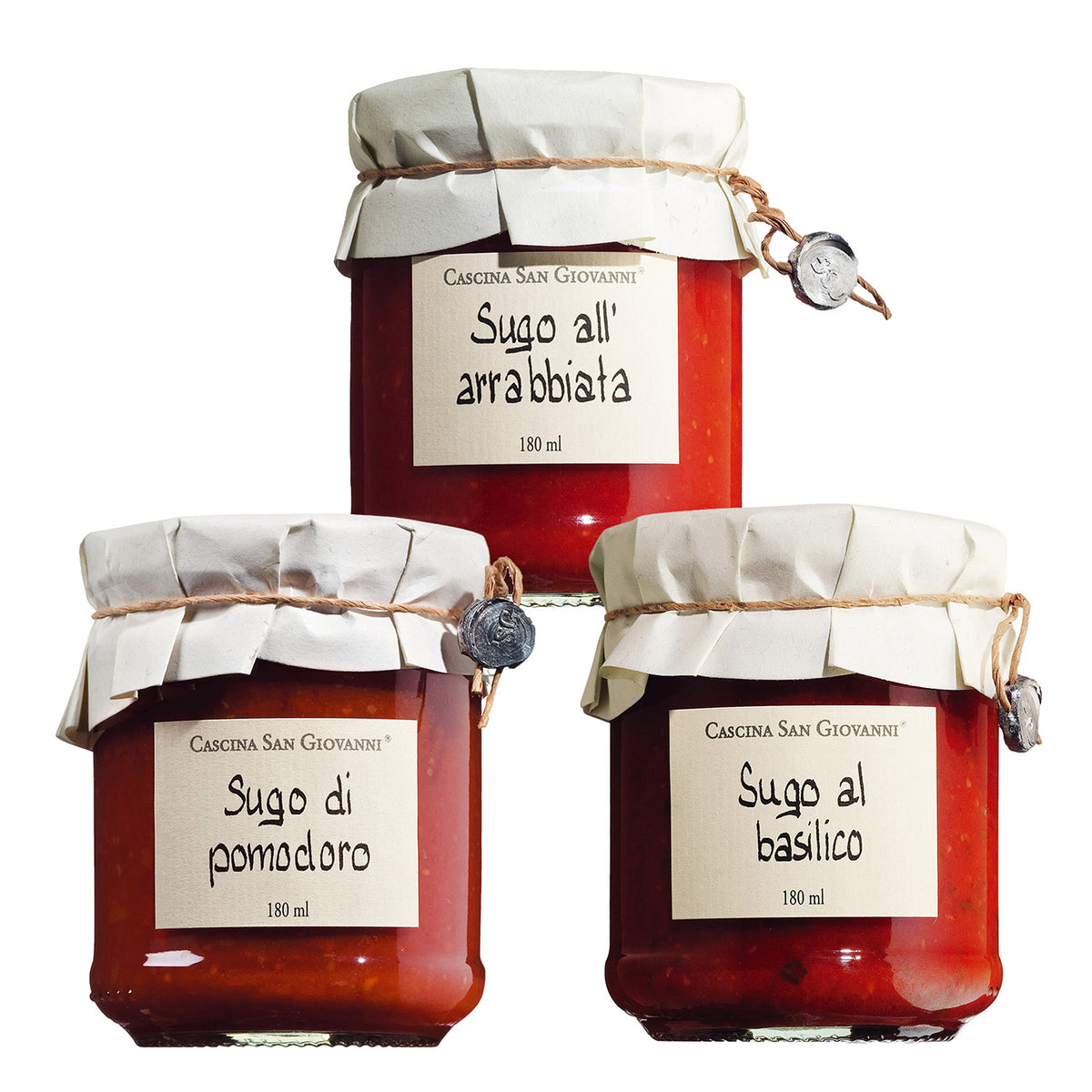 Drei Gläser Cascina San Giovanni 3er Sugo Probierpaket Pastasauce in den Sorten Arrabbiata, Pomodoro und Basilico.